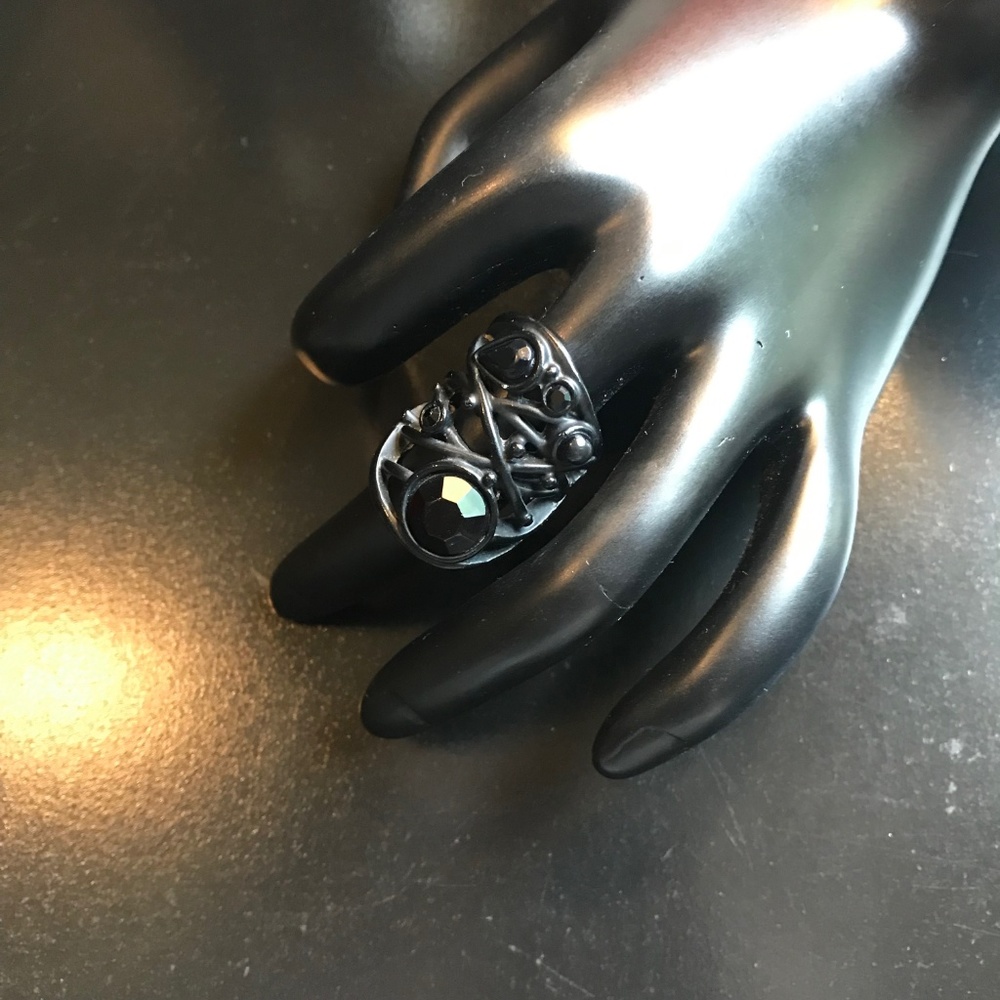 Black Rhinestone Ring - Picture 3 of 3